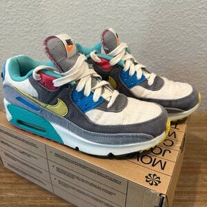 Nike Air Max 90 (GS) Big Kids' Size 6 Phantom-Celery-Iron Grey DN4415-001